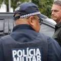 Defesa ataca Moraes e alerta sobre risco à saúde de Bolsonaro preso imagem