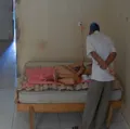 Enfermeira instala câmeras e flagra abuso sexual contra mãe acamada na Bahia imagem