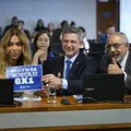 Fim da escala 6x1? Governo aposta em novo projeto para acelerar votação imagem