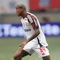 Escândalo após Bahia x Flamengo: dirigente e atacante viram alvos do STJD imagem