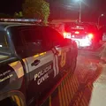 Homem é executado dentro de Hilux ao chegar em condomínio em Salvador imagem