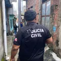 Falso policial acusado de estupro arremessou vítima de carro em movimento imagem