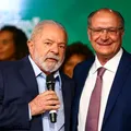 Governo brasileiro vê com otimismo encontro entre Lula e Trump imagem