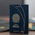 Governo dá ultimato em brasileiros com passaporte próximo a vencer imagem