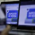 Quer pagar menos IR? Veja deduções que podem aumentar sua restituição imagem