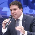 Moraes decreta prisão imediata de Ramagem após saída clandestina imagem