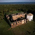 Paraíso baiano guarda o único castelo medieval das Américas imagem
