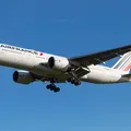Passageiros ficam presos em avião na França com destino a Salvador imagem