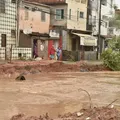 Perdeu tudo com as chuvas? Prefeitura oferece R$ 300 a famílias imagem