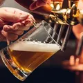 Ficar bêbado, mas sem ressaca: cientistas criam cerveja sem álcool 'perfeita' imagem