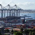 Porto de Salvador: coração econômico e turístico da Bahia imagem