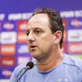 Rogério Ceni define jogadores que o Bahia deve contratar em 2026 imagem