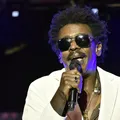 Seu Jorge faz Arena A TARDE vibrar com Baile à la Baiana em show marcante imagem