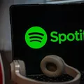 Netflix e Spotify fecham parceria envolvendo podcasts imagem