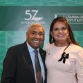 Tiririca abandona Bolsonaro e se junta a senadores baianos imagem
