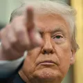 Trump diz que vai suspender imigração de países de "terceiro mundo" imagem