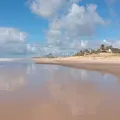 Taxa de R$ 700 para ir à praia? Turistas denunciam cobrança no Conde imagem