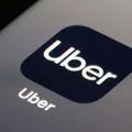 Uber proíbe carros e aumenta regras para motoristas; veja o que muda imagem