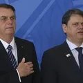 Ungido de Bolsonaro, Tarcísio chama prisão do ex-presidente de injustiça imagem