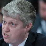 Porteira aberta: Comissão aprova entrada de estrangeiros sem visto - Imagem