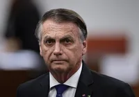 Defesa define data para enviar novo pedido de cirurgia de Bolsonaro imagem