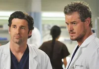 Ator de Grey's Anatomy é visto em cadeira de rodas após diagnóstico