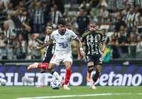 Bahia 'desaba' após expulsão e é atropelado pelo Atlético-MG imagem