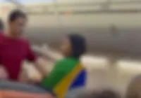 VÍDEO! Bolsonarista é expulsa de avião após dizer que não viaja com petistas