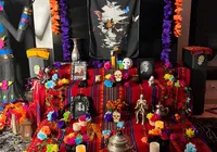 Casas baianas trocam santos por abóboras e viram palco de Halloween imagem