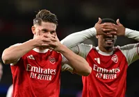 Champions League: Arsenal dá show e PSG vive tarde mágica na Europa