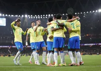Com Juba no banco, Brasil vence Senegal e indica evolução para a Copa