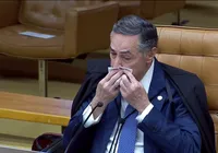 Barroso abre mão de abono extra ao anunciar aposentadoria do STF imagem