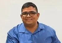 Prefeito de Seabra é denunciado por promoção pessoal com cores em campanha imagem