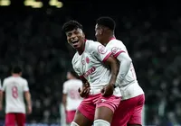 Ex-Vitória vive jogo dos sonhos e decide na Champions League; assista imagem
