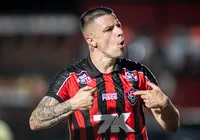 Kayzer preocupa após marcar e sair de campo com dores contra o CRB imagem