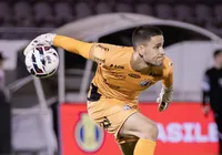 Goleiro do Bahia vive drama e pode amargar rebaixamento à Série C imagem