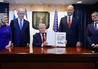 Herói do acordo? Trump exalta cessar-fogo Israel-Hamas e promete voto eterno imagem