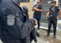 Homem é executado a tiros na frente de criança e padrasto na Bahia