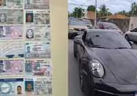 Homem é preso com 14 carteiras de habilitação internacionais falsas