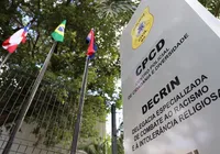 Idoso é preso por racismo após briga em fila de mercado em Salvador imagem