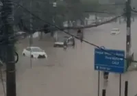 Lauro de Freitas decreta emergência após chuvas intensas