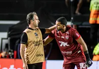 Léo Condé exalta jogador do Vitória após reencontro: "Faz milagre"