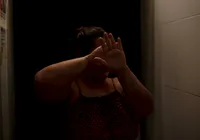 Adotada aos 6 anos, mulher é criada como escrava por casal em Salvador imagem