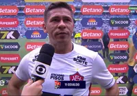 Osvaldo fala em "fazer de tudo" para salvar o Vitória da Série B
