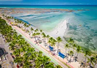 Paraíso brasileiro tem praias infinitas e mar quente o ano inteiro