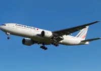 Passageiros ficam presos em avião na França com destino a Salvador