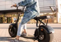 Placa e IPVA: motos elétricas terão novas regras de trânsito para 2026