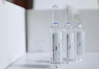 Primeiras doses de antídoto contra intoxicação por metanol chegam à Bahia imagem