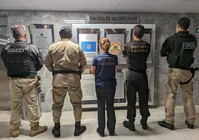 Quatros PMs ligados a Binho Galinha são presos em operação da PF