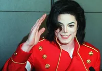 Documentos inéditos voltam a colocar Michael Jackson sob suspeita imagem